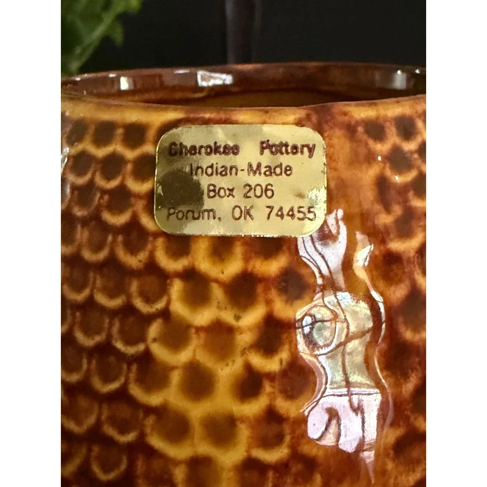 Cherokee Pottery Honey Pot Beehive Jar Bee Finial Brown Glazed Signed